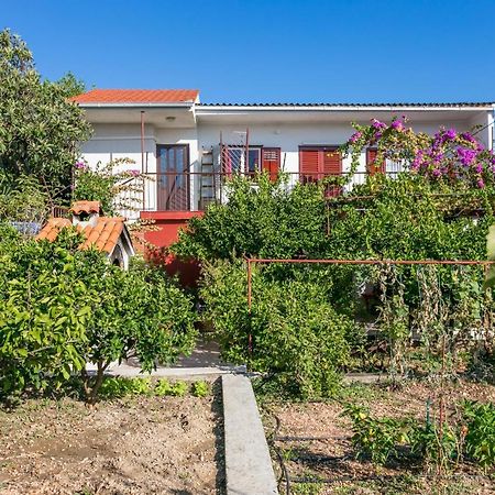 Apartments By The Sea Seget Vranjica, Trogir - 1038 Extérieur photo