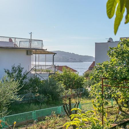 Apartments By The Sea Seget Vranjica, Trogir - 1038 Extérieur photo