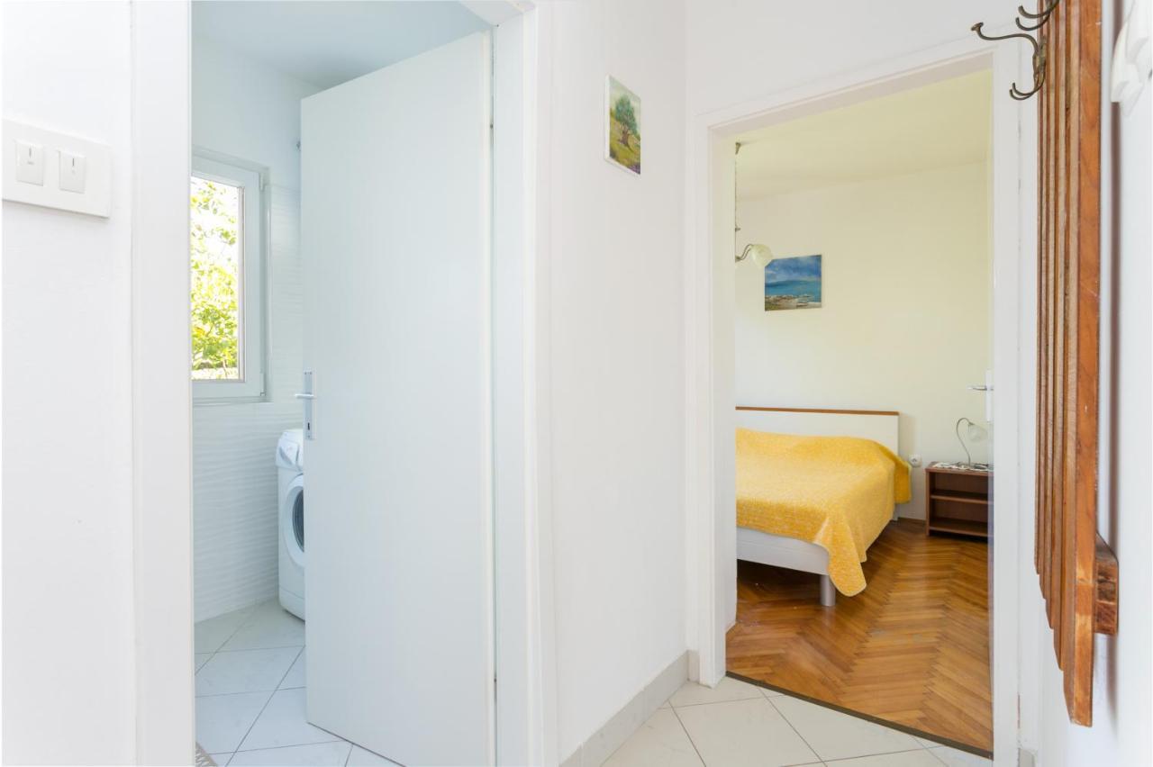 Apartments By The Sea Seget Vranjica, Trogir - 1038 Extérieur photo